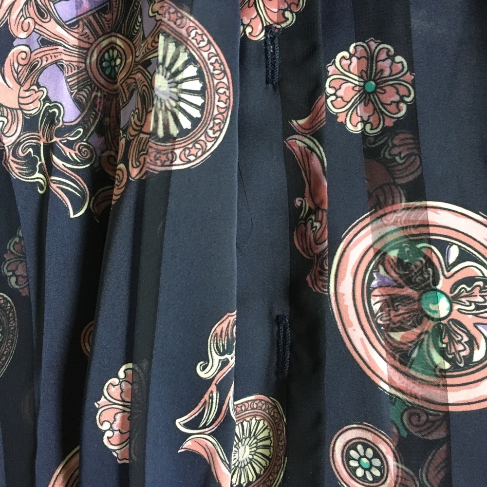 Vintage Retro Blouse - Picture 2 of 8